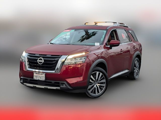 2022 Nissan Pathfinder Platinum