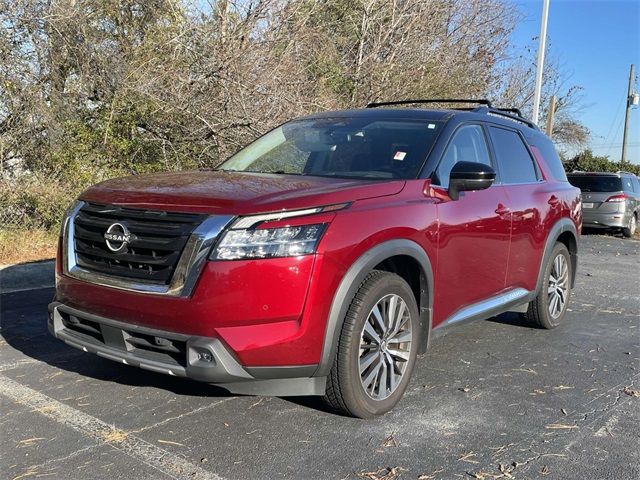 2022 Nissan Pathfinder Platinum