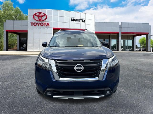 2022 Nissan Pathfinder Platinum