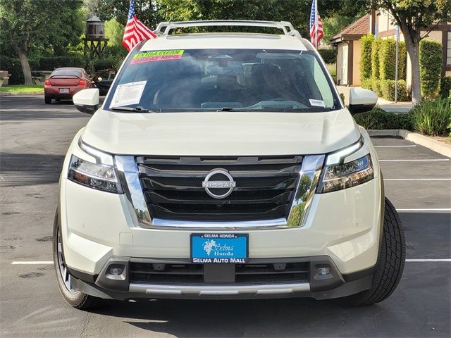 2022 Nissan Pathfinder Platinum
