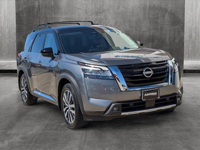 2022 Nissan Pathfinder Platinum