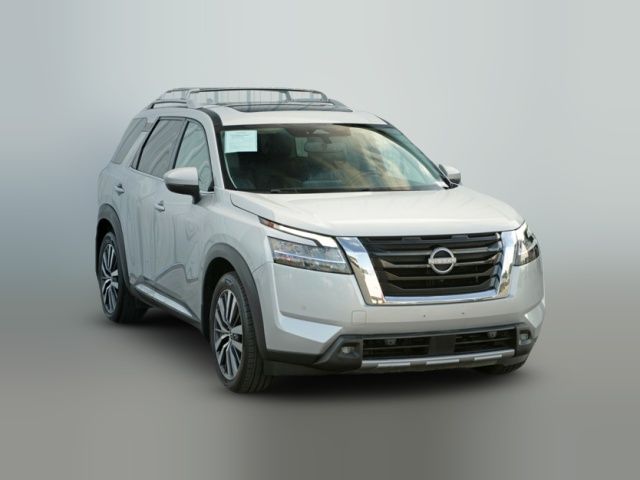 2022 Nissan Pathfinder Platinum