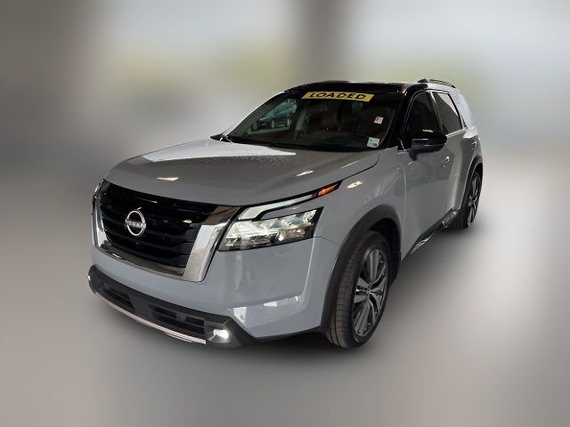 2022 Nissan Pathfinder Platinum