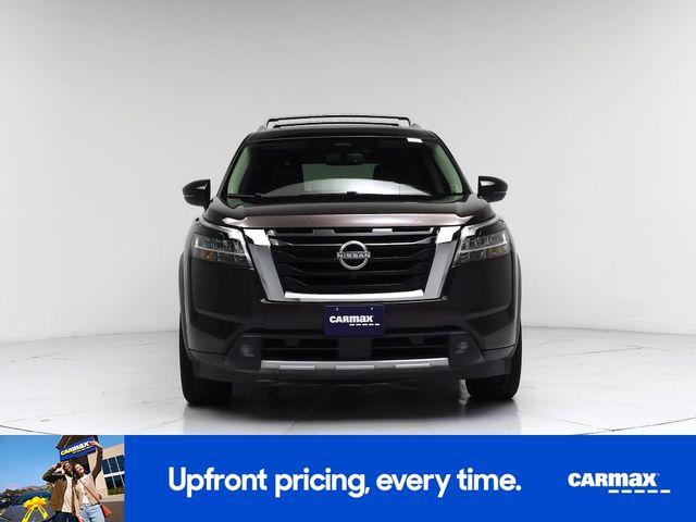 2022 Nissan Pathfinder Platinum
