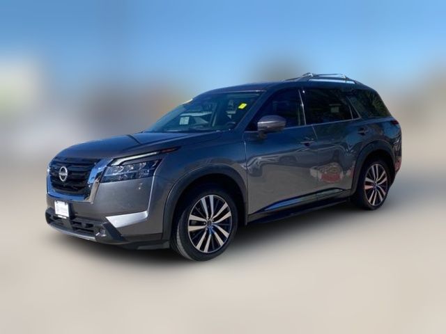 2022 Nissan Pathfinder Platinum