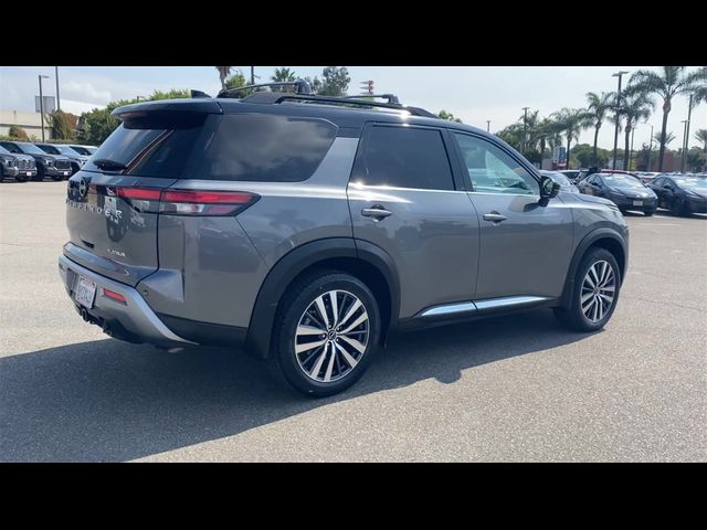 2022 Nissan Pathfinder Platinum