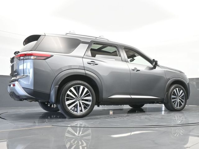 2022 Nissan Pathfinder Platinum