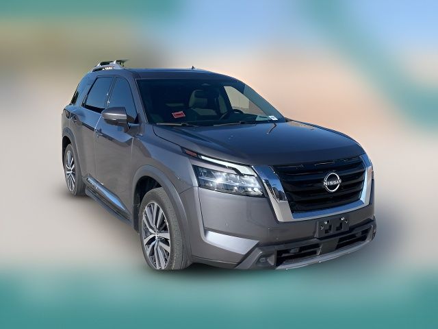 2022 Nissan Pathfinder Platinum