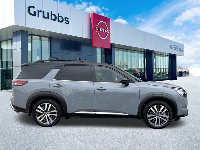 2022 Nissan Pathfinder Platinum