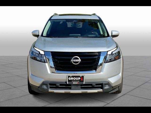 2022 Nissan Pathfinder Platinum