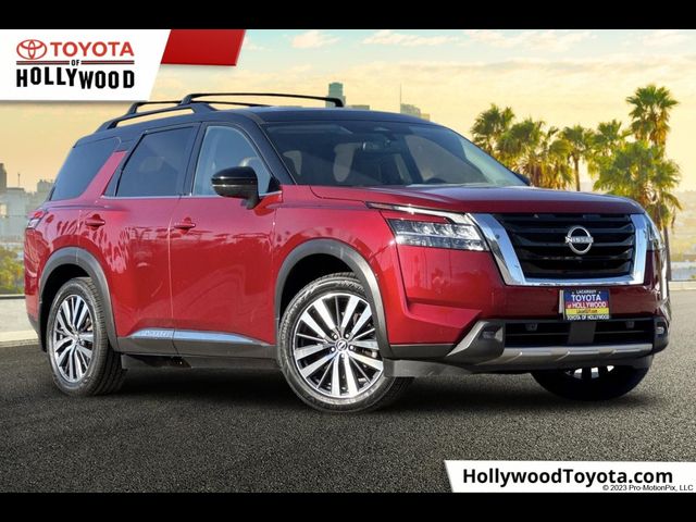 2022 Nissan Pathfinder Platinum