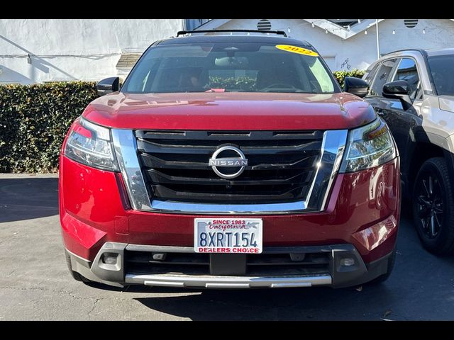 2022 Nissan Pathfinder Platinum