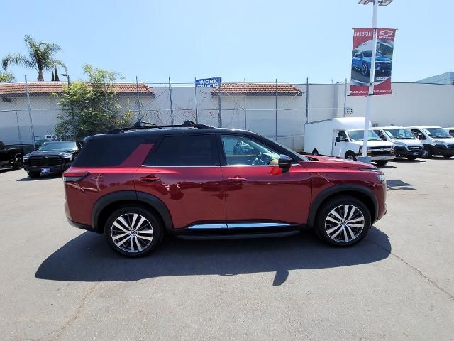 2022 Nissan Pathfinder Platinum