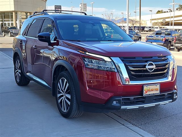 2022 Nissan Pathfinder Platinum