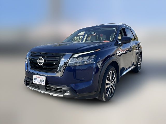 2022 Nissan Pathfinder Platinum