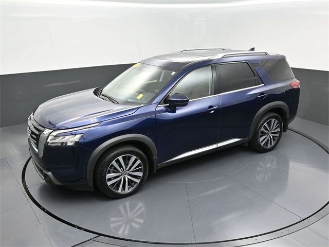 2022 Nissan Pathfinder Platinum