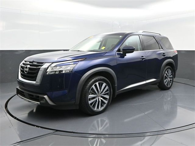 2022 Nissan Pathfinder Platinum