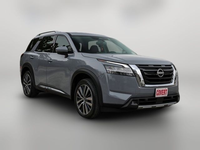 2022 Nissan Pathfinder Platinum