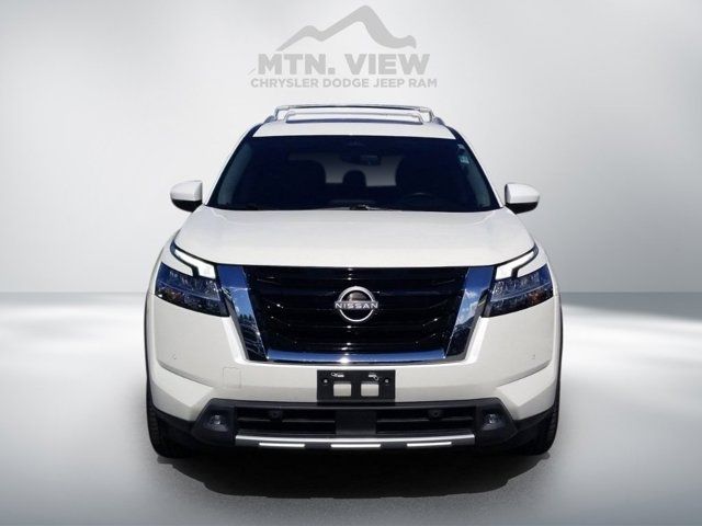 2022 Nissan Pathfinder Platinum