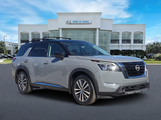 2022 Nissan Pathfinder Platinum