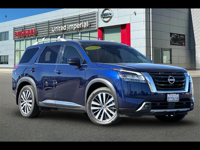 2022 Nissan Pathfinder Platinum