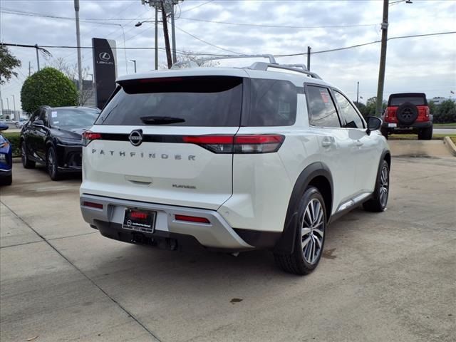 2022 Nissan Pathfinder Platinum