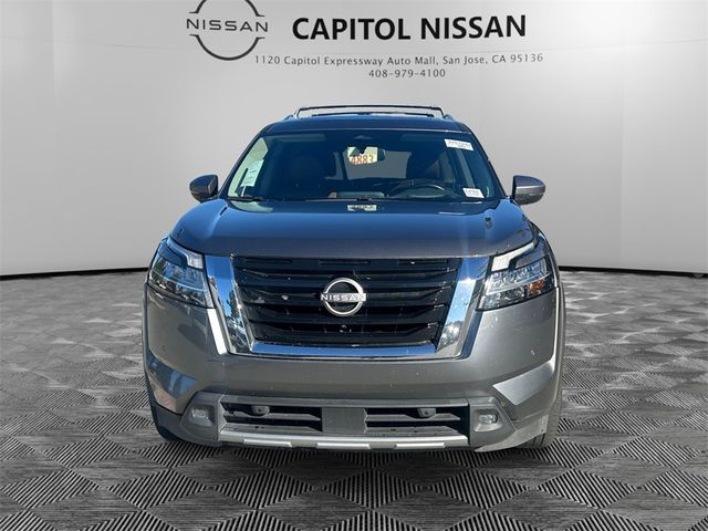 2022 Nissan Pathfinder Platinum