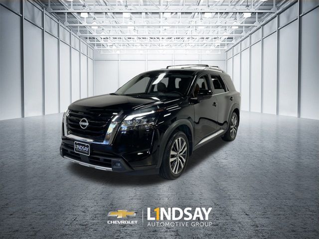 2022 Nissan Pathfinder Platinum