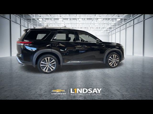 2022 Nissan Pathfinder Platinum