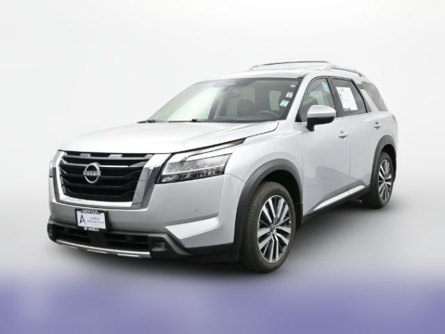 2022 Nissan Pathfinder Platinum