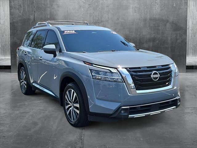 2022 Nissan Pathfinder Platinum
