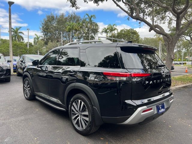 2022 Nissan Pathfinder Platinum