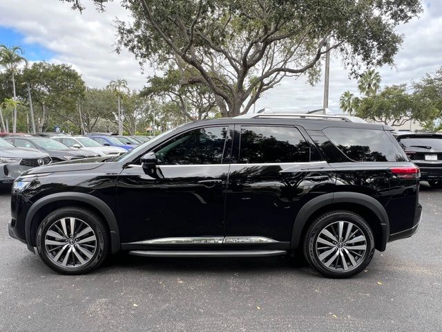 2022 Nissan Pathfinder Platinum