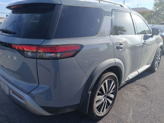 2022 Nissan Pathfinder Platinum
