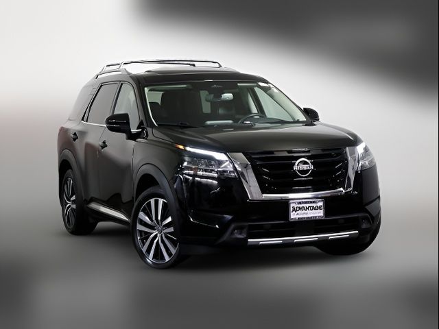 2022 Nissan Pathfinder Platinum