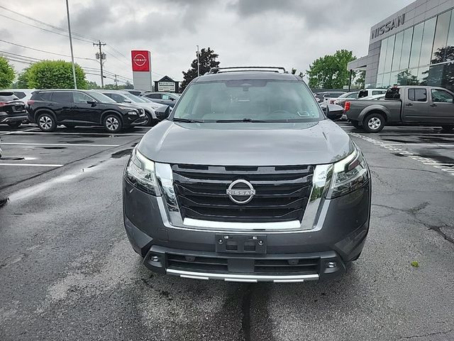 2022 Nissan Pathfinder Platinum
