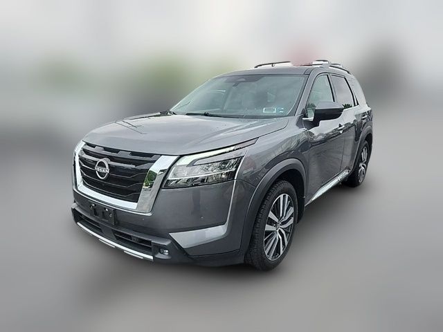 2022 Nissan Pathfinder Platinum