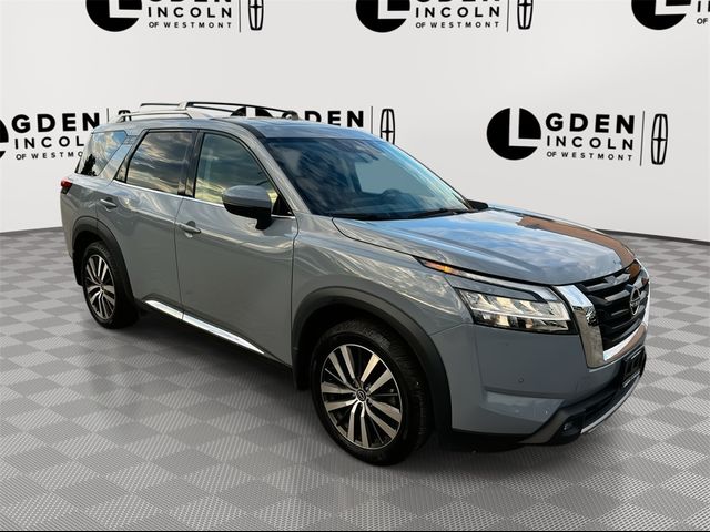 2022 Nissan Pathfinder Platinum