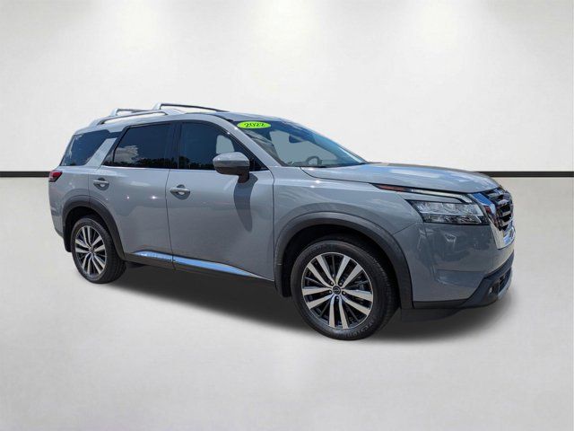 2022 Nissan Pathfinder Platinum