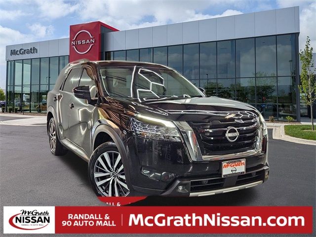 2022 Nissan Pathfinder Platinum