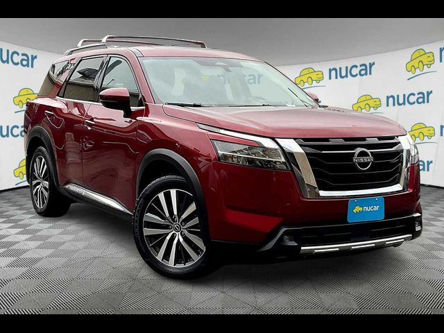 2022 Nissan Pathfinder Platinum