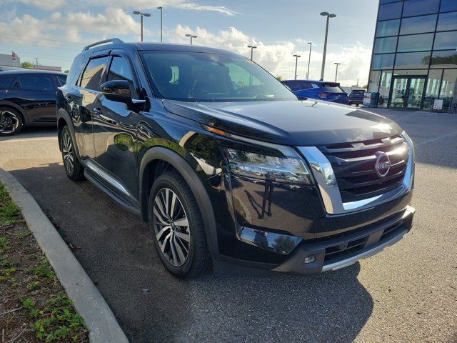 2022 Nissan Pathfinder Platinum