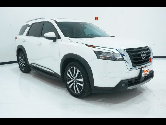 2022 Nissan Pathfinder Platinum