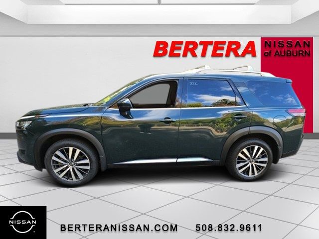 2022 Nissan Pathfinder Platinum