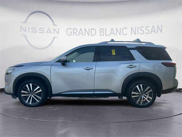 2022 Nissan Pathfinder Platinum