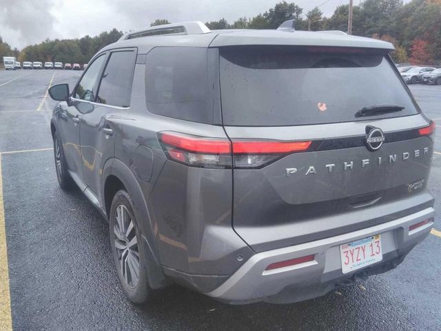 2022 Nissan Pathfinder Platinum