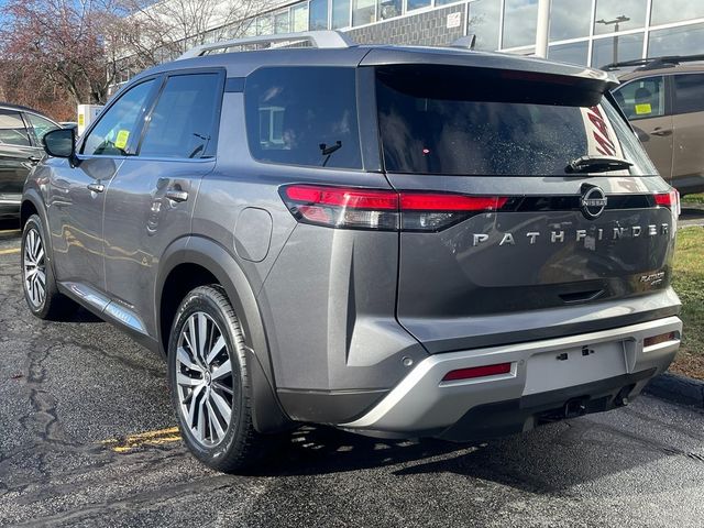 2022 Nissan Pathfinder Platinum