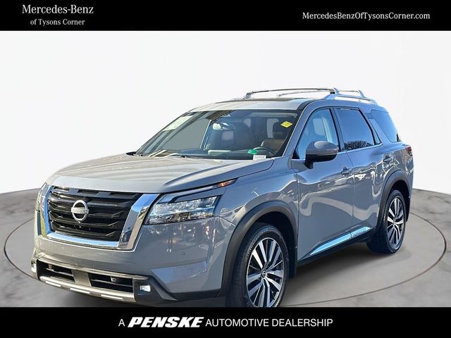 2022 Nissan Pathfinder Platinum