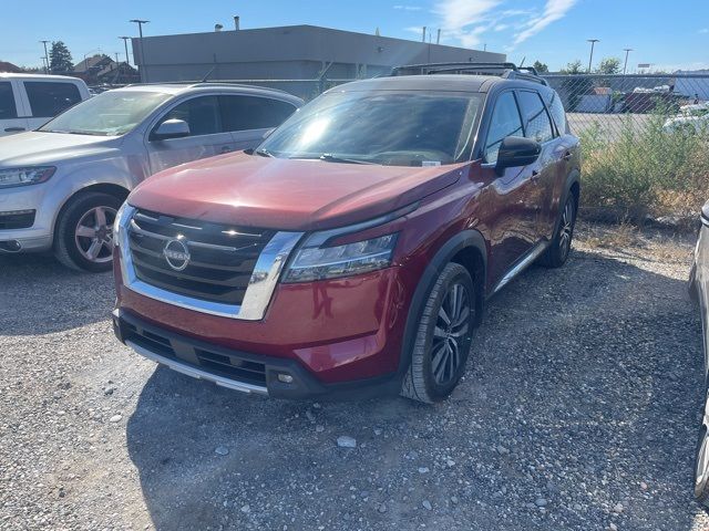 2022 Nissan Pathfinder Platinum