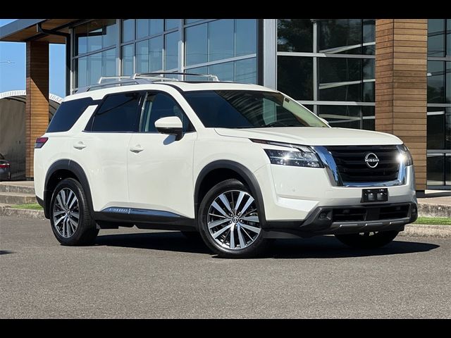 2022 Nissan Pathfinder Platinum